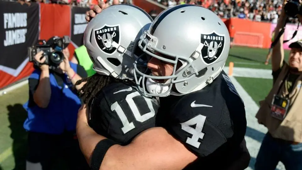 Raiders recibiría sexo 2x1 si se muda a Las Vegas