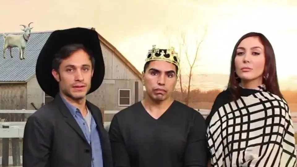 Gael García hace parodia de los XV Años de Rubí