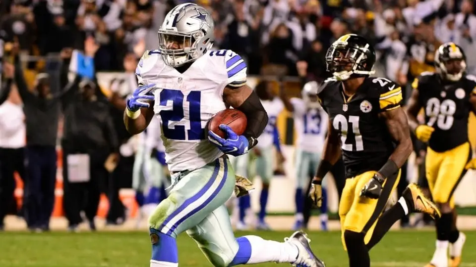 Elliott tiene tarde de ensueño y Cowboys derrota a Steelers