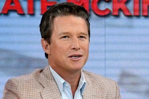 Periodista, suspendido tras video sexista con Trump