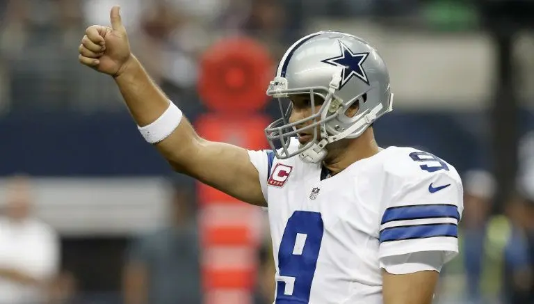 Jerry Jones reitera a Romo como su QB titular
