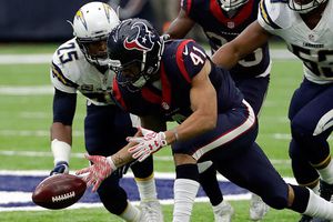 Texans sigue en caída libre tras perder contra Chargers