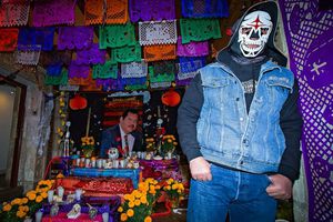 'Los luchadores nos burlamos de la muerte': La Parka