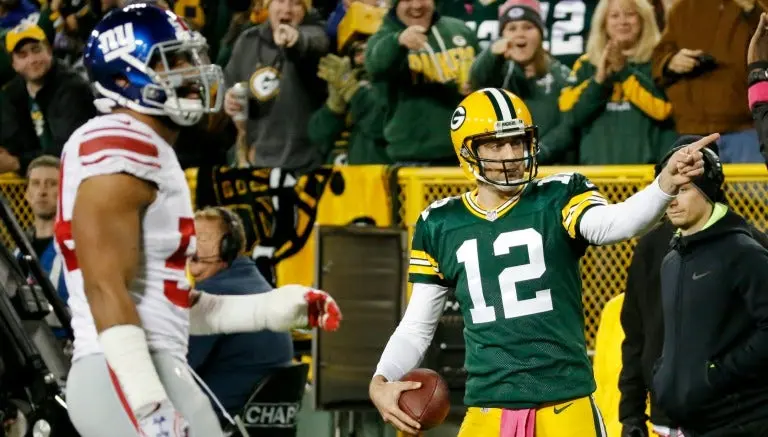 Rodgers lleva a la victoria a Empacadores sobre Gigantes
