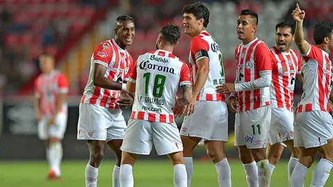Necaxa sorprende y da primer golpe al Campeón