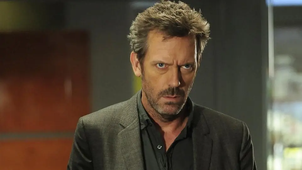 Dr. House recomienda a Trump amamantar