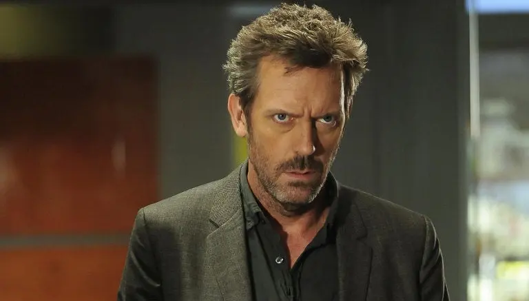 Dr. House recomienda a Trump amamantar