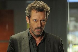 Dr. House recomienda a Trump amamantar