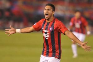 ¡Perdió la cabeza! Exfigura de América fue expulsado por insólita agresión en Copa Libertadores