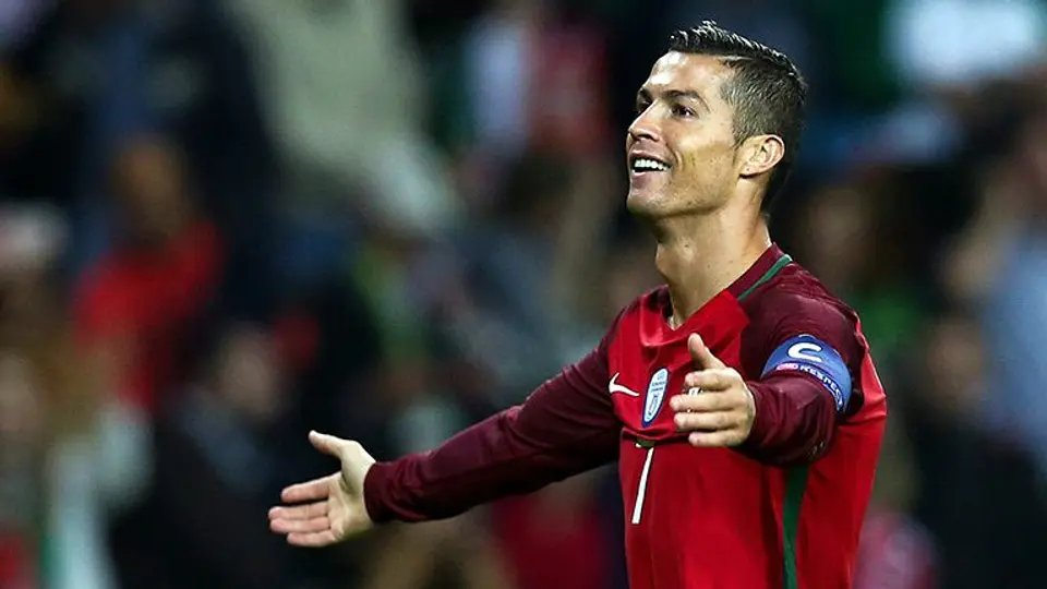 Cristiano Ronaldo se burla de Ferdinand en Instagram