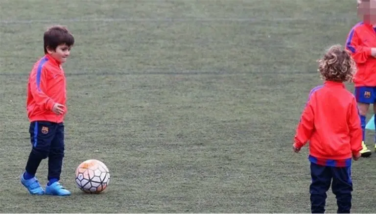 Hijo de Messi es captado entrenando con el Barça