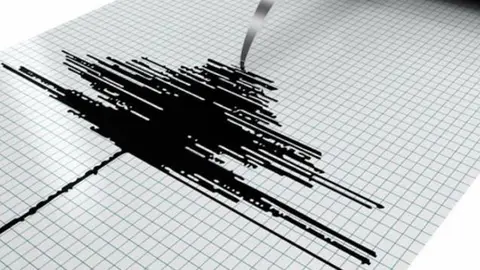 Alerta de tsunami en Centroamérica tras sismo de 7.0 grados