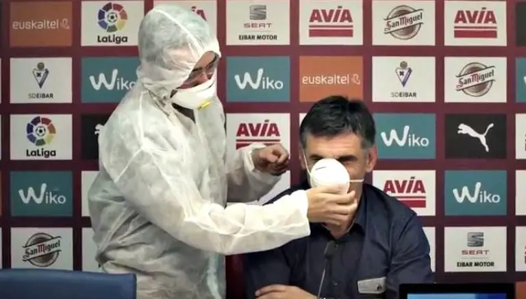Eibar evacúa rueda de prensa por 'alerta de virus'