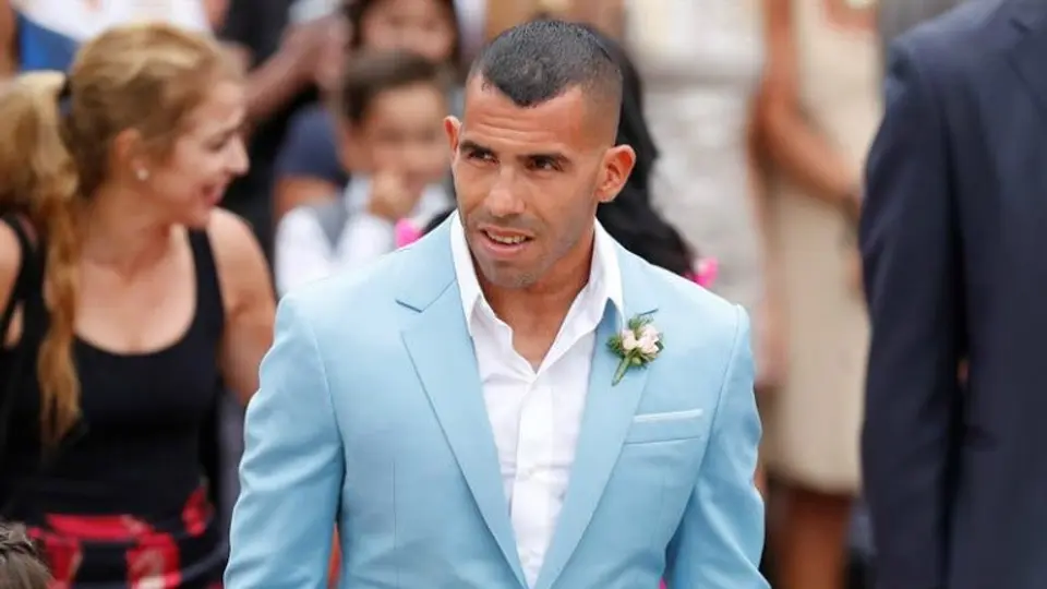 Tévez sufre robo en su casa mientras celebraba su boda