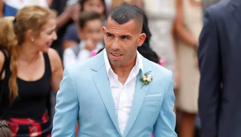 Tévez sufre robo en su casa mientras celebraba su boda