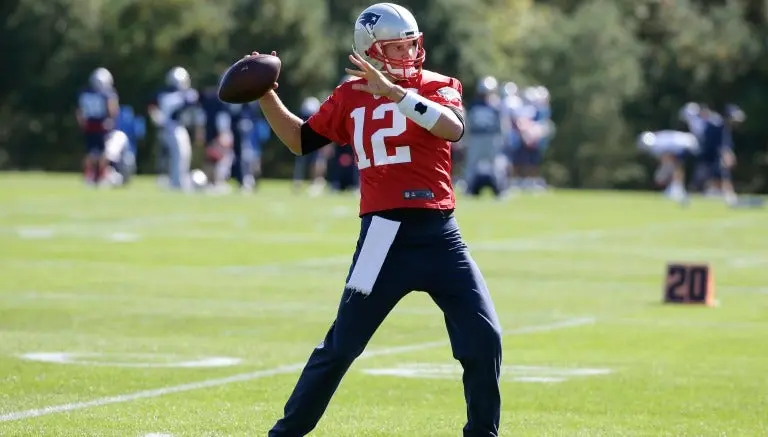 Brady regresa a prácticas de Patriotas tras su castigo