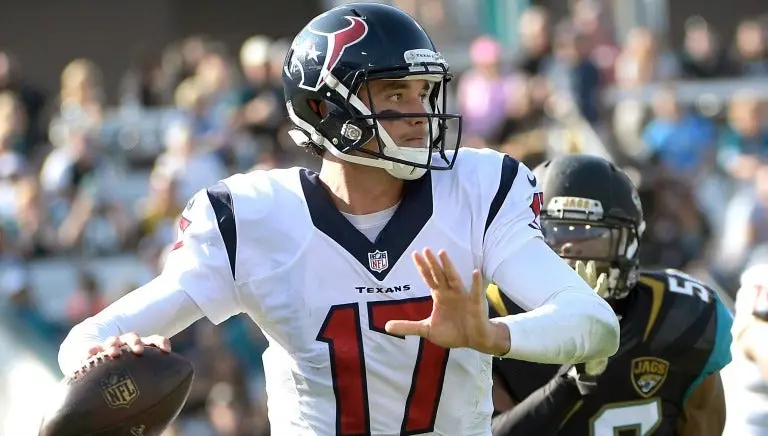 Texans prohíbe salir a sus jugadores del hotel en visita a México