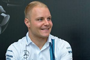 Bottas amenaza con ganarle al Checo en temporada de F1