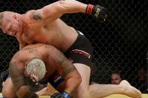 Brock Lesnar, suspendido un año por dopaje