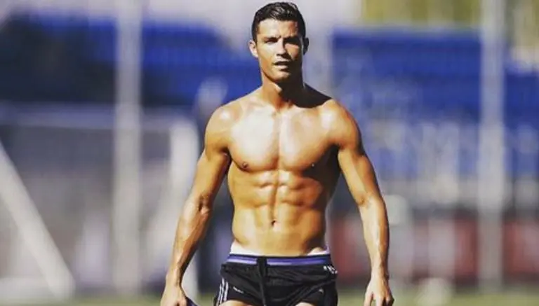 Prensa portuguesa asegura que CR7 es adicto al botox