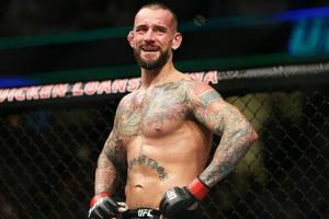 White considera que carrera de CM Punk en UFC está acabada