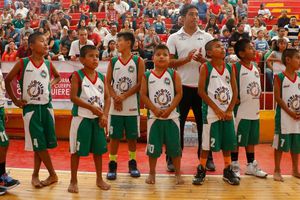 Entrenador se enriquece a costa de los niños triqui