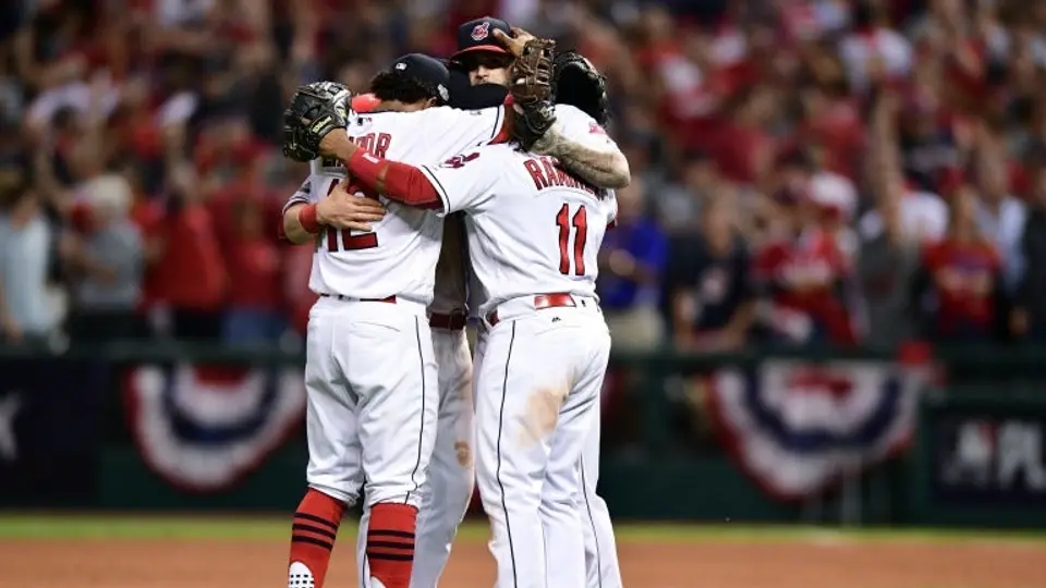 Cleveland se lleva el primero de serie divisional frente a Boston