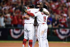 Cleveland se lleva el primero de serie divisional frente a Boston