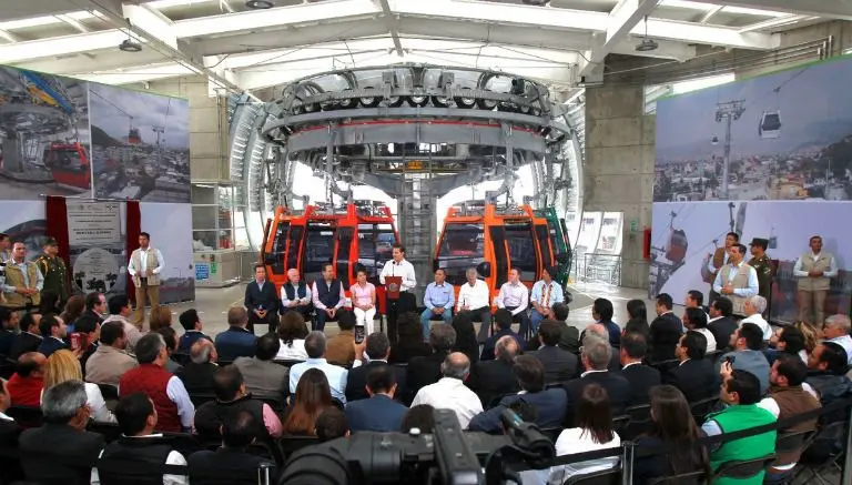 Enrique Peña Nieto inaugura 'Mexicable' en Ecatepec