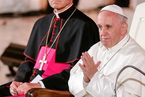 Sacerdotes ya podrán absolver el pecado del aborto