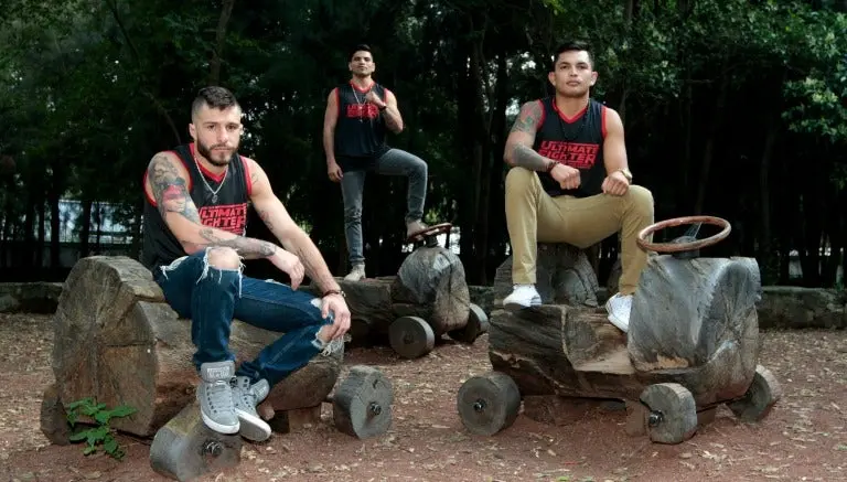 Peleadores aztecas destacan en UFC por su fiereza