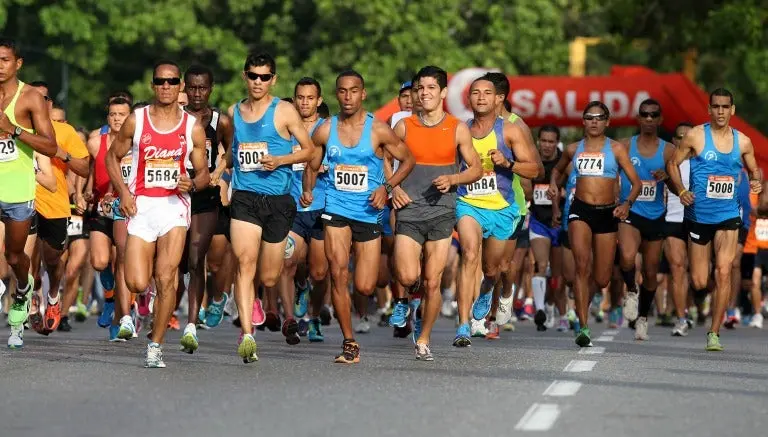 Cuerpo humano hecho para correr, pero con ropa adecuada