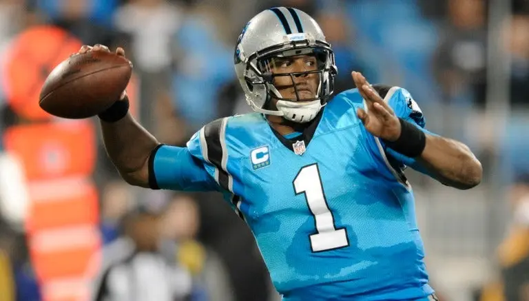 Panthers vence a Saints y siguen vivos en la temporada