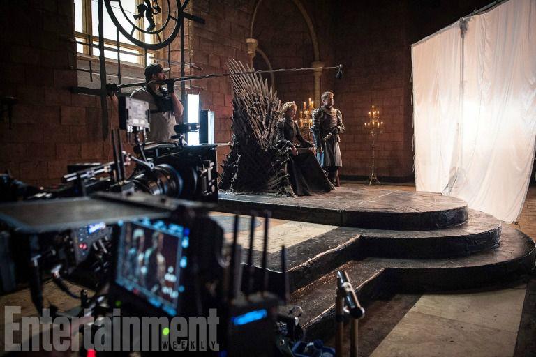ENTERTAINMENT WEEKLY