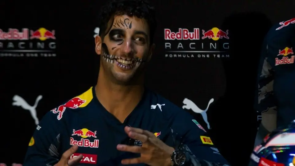Ricciardo 'juega' con la muerte previo al GP de México