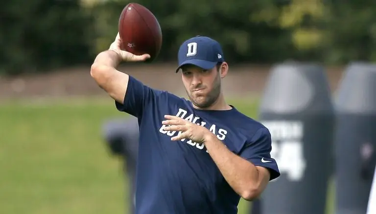 Jerry Jones cree que no deben presionar regreso de Romo