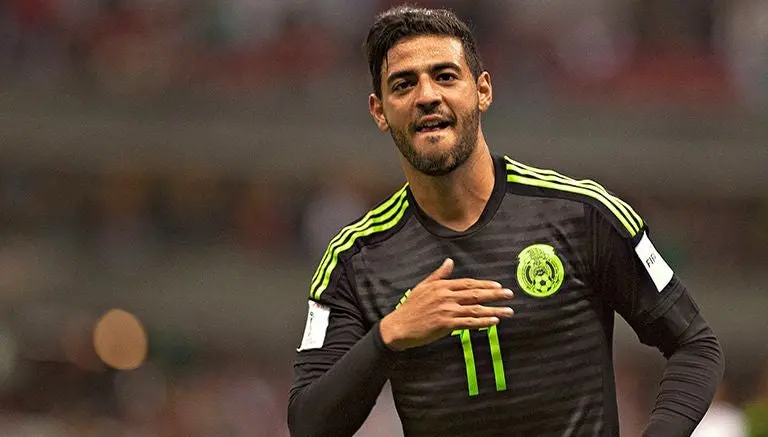 Carlos Vela debuta como padre