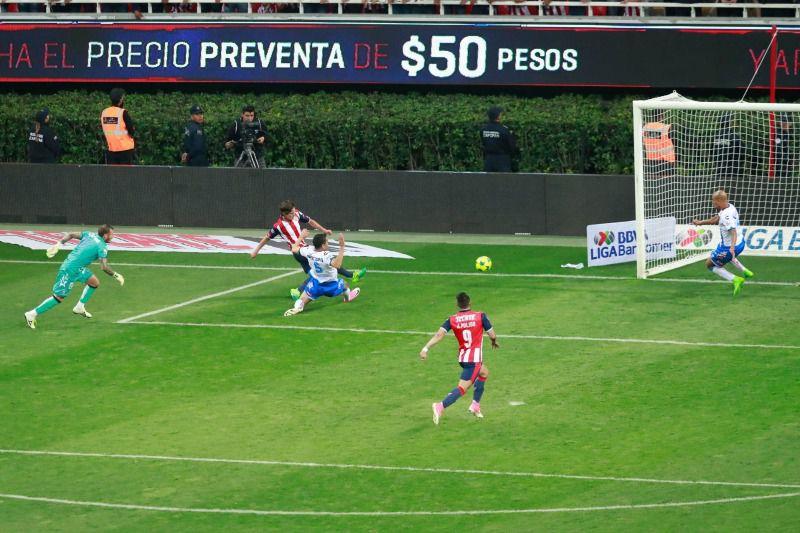 CARLOS RAMÍREZ