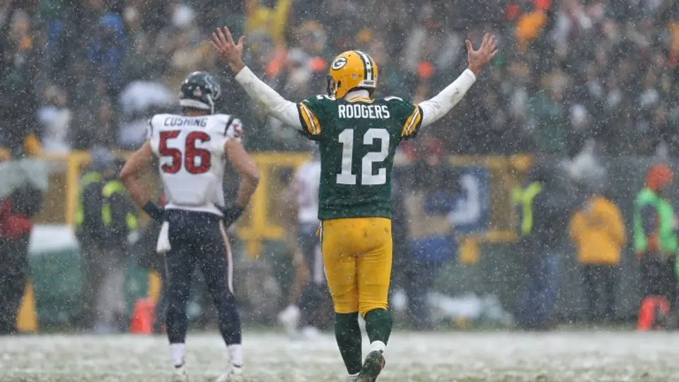 Rodgers encamina al triunfo a Packers sobre Texans
