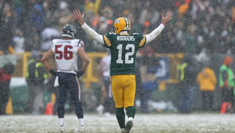 Rodgers encamina al triunfo a Packers sobre Texans