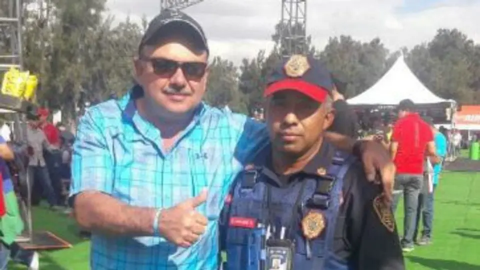 Policía encuentra cartera y la regresa en GP de México