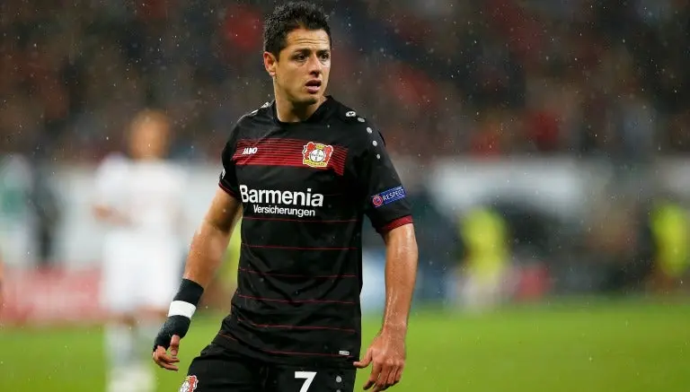 Chicharito 'zombie' celebra Halloween con el Leverkusen