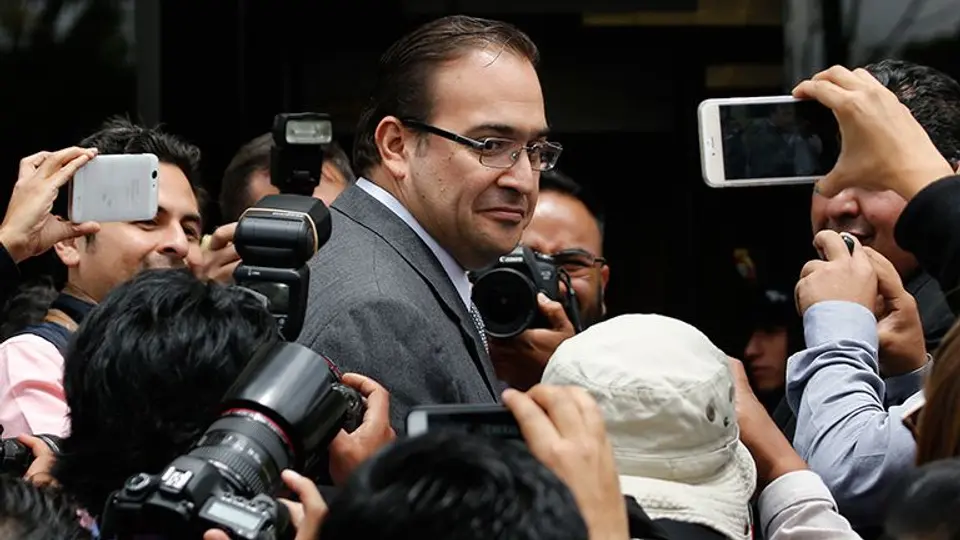 Giran orden de aprehensión contra Javier Duarte