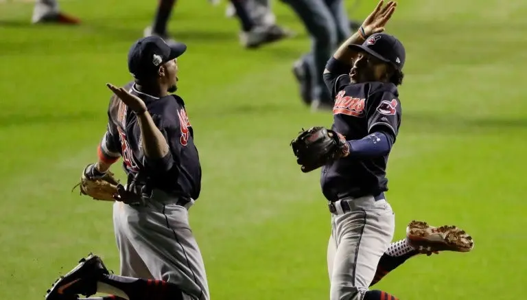 Indios amargan regreso de Serie Mundial a Wrigley Field