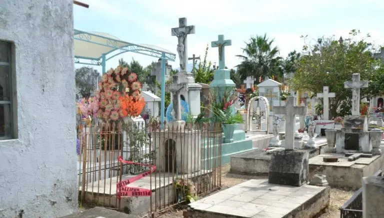 Altos costos en funerales, 'peso' extra para familiares