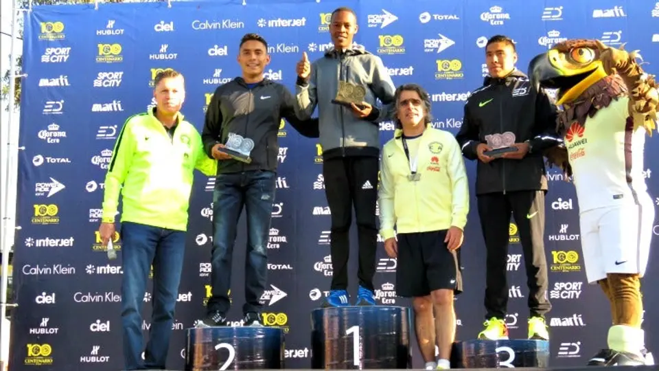 Carrera Centenario finaliza con éxito en el Estadio Azteca