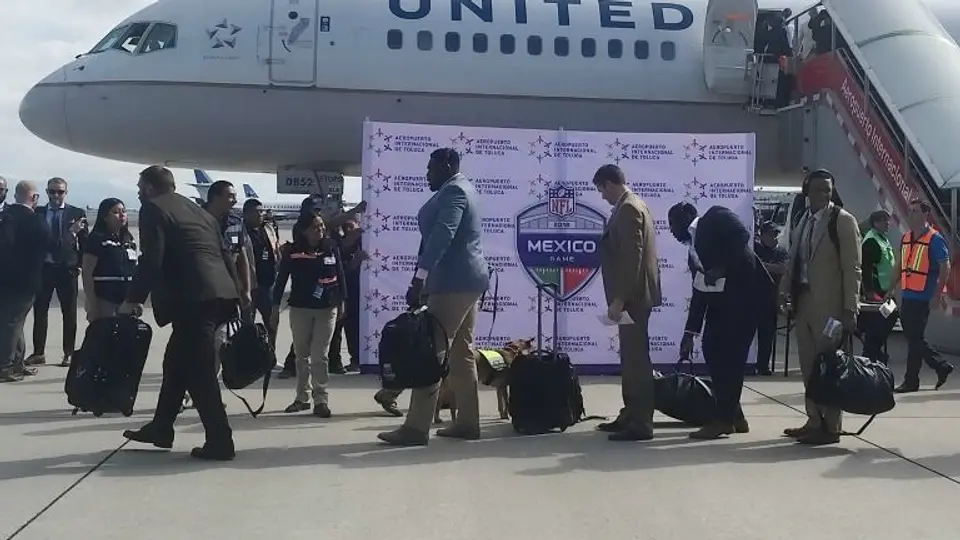 Jugadores de Texans arriban a México de cara al MNF