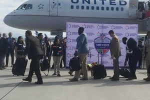 Jugadores de Texans arriban a México de cara al MNF