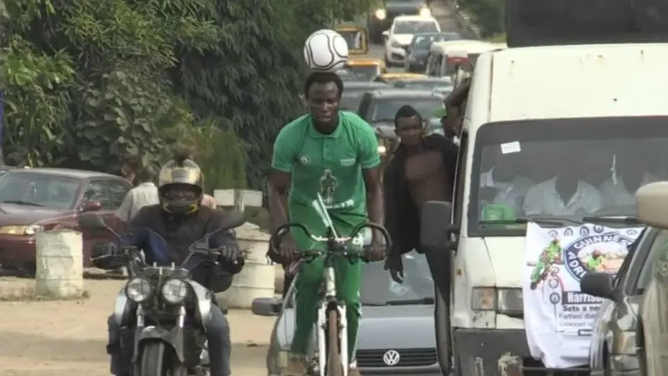Nigeriano sorprende al mundo con nuevo récord Guinness