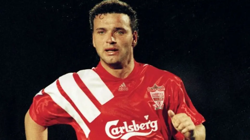 'Mi DT abusó sexualmente de mí por 4 años': Ex del Liverpool